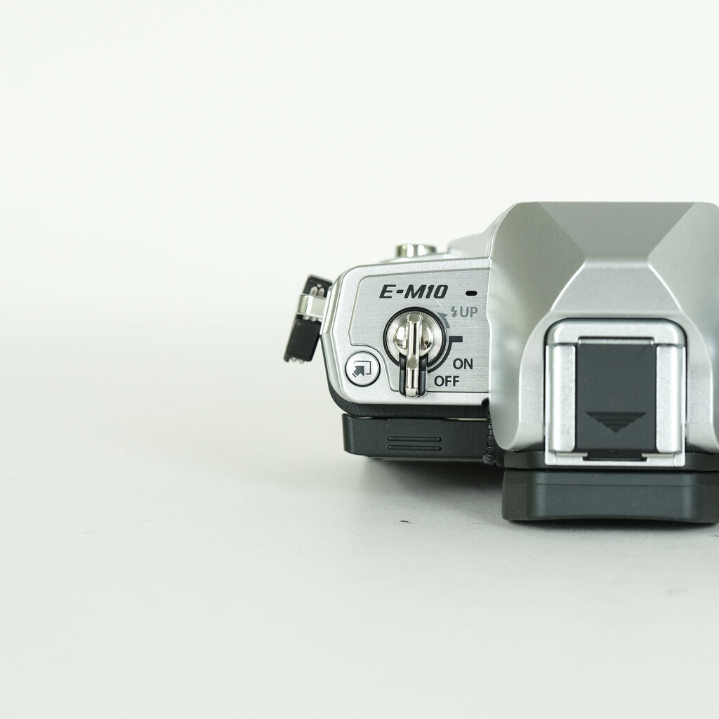 OLYMPUS OM-D E-M10 Mark IV OLYMPUS OM-D E-M10 Mark IV