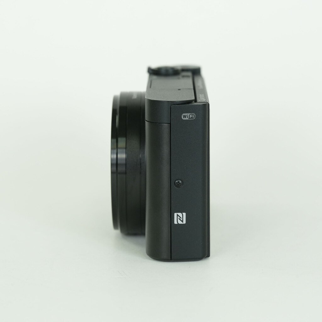 SONY Cyber-shot DSC-WX800