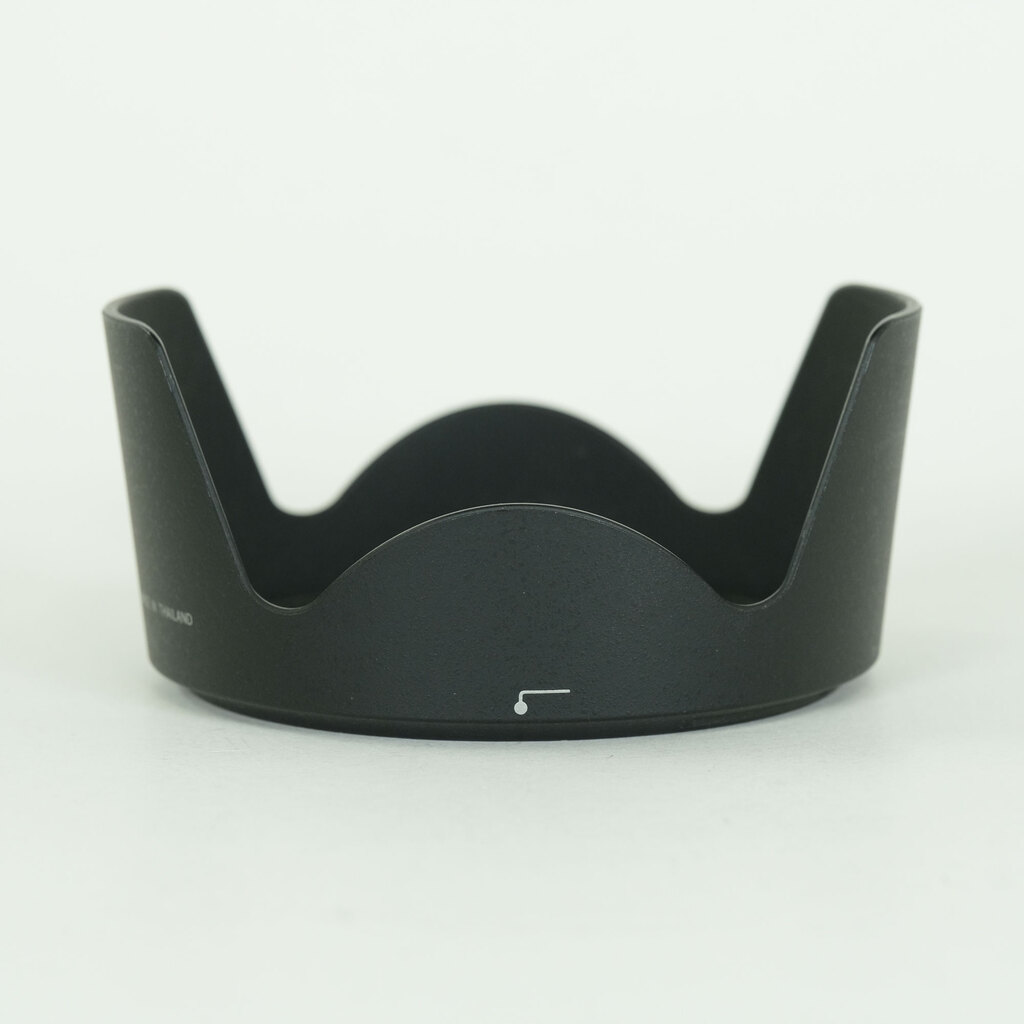 Nikon AF-S DX VR Zoom-Nikkor 18-200mm F3.5-5.6G IF-ED Nikon AF-S DX VR Zoom-Nikkor 18-200mm F3.5-5.6G IF-ED