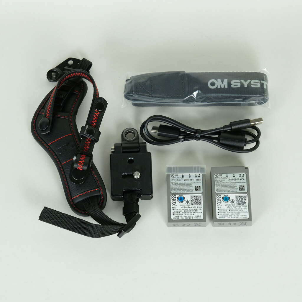 OM SYSTEM OM-5 Mark II ボディ シルバー