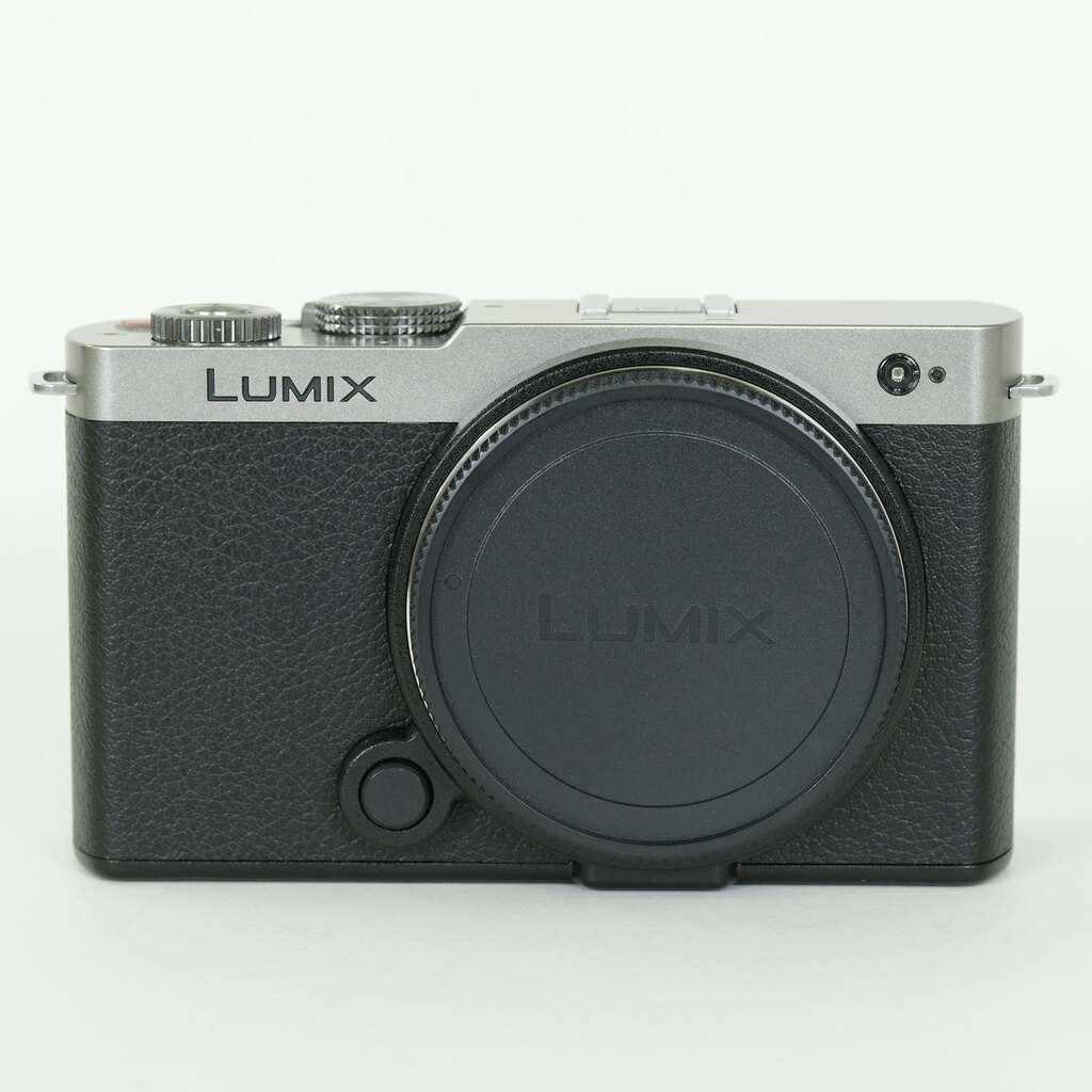 Panasonic LUMIX DC-S9 Panasonic LUMIX DC-S9