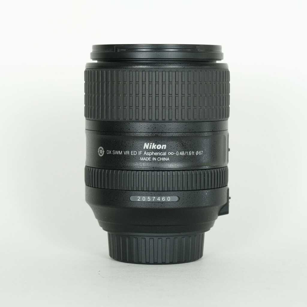 Nikon AF-S DX NIKKOR 18-300mm f/3.5-6.3G ED VR Nikon AF-S DX NIKKOR 18-300mm f/3.5-6.3G ED VR