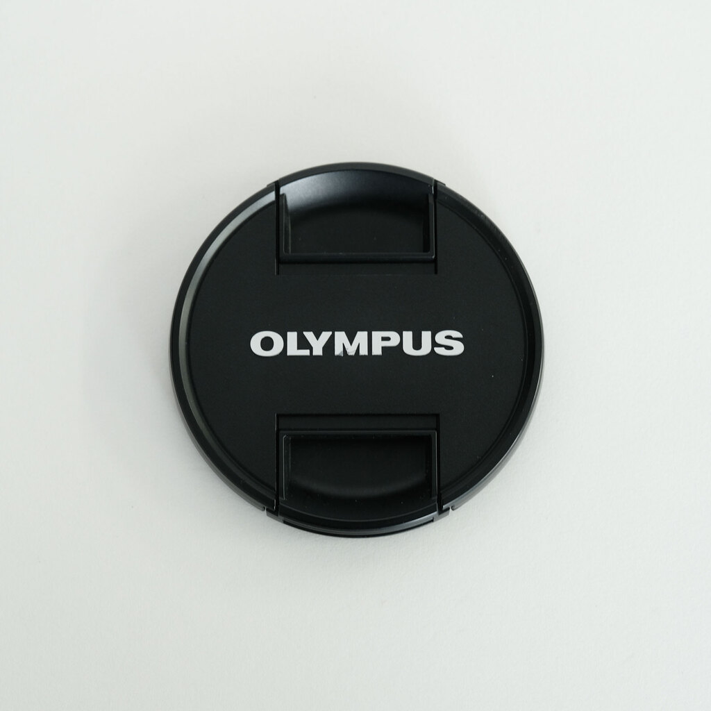 OLYMPUS M.ZUIKO DIGITAL ED 100-400mm F5.0-6.3 IS OLYMPUS M.ZUIKO DIGITAL ED 100-400mm F5.0-6.3 IS