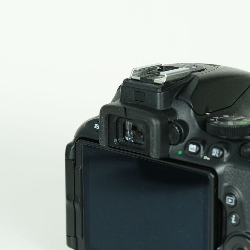 Nikon D5600の出品 | ONE SCENE（ワンシーン）