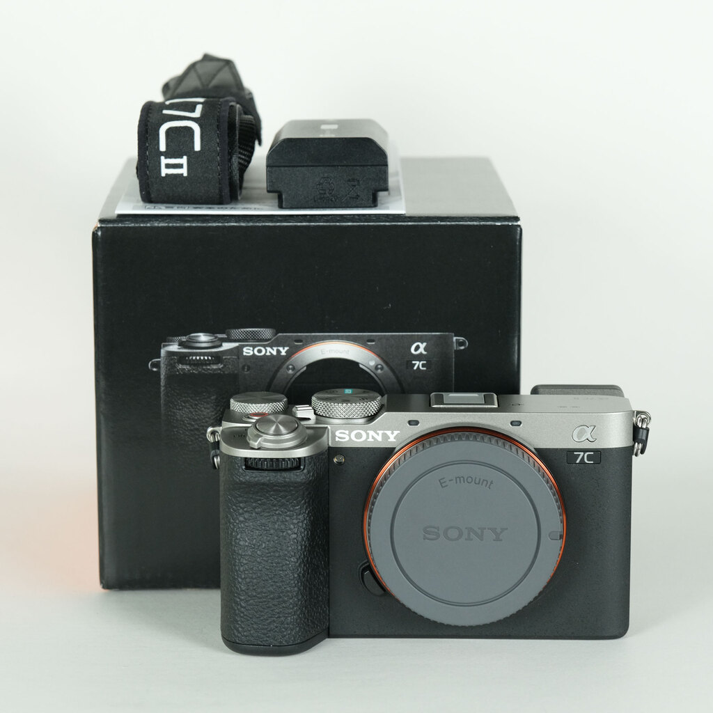 SONY α7C II（ILCE-7CM2）の出品 | ONE SCENE（ワンシーン）