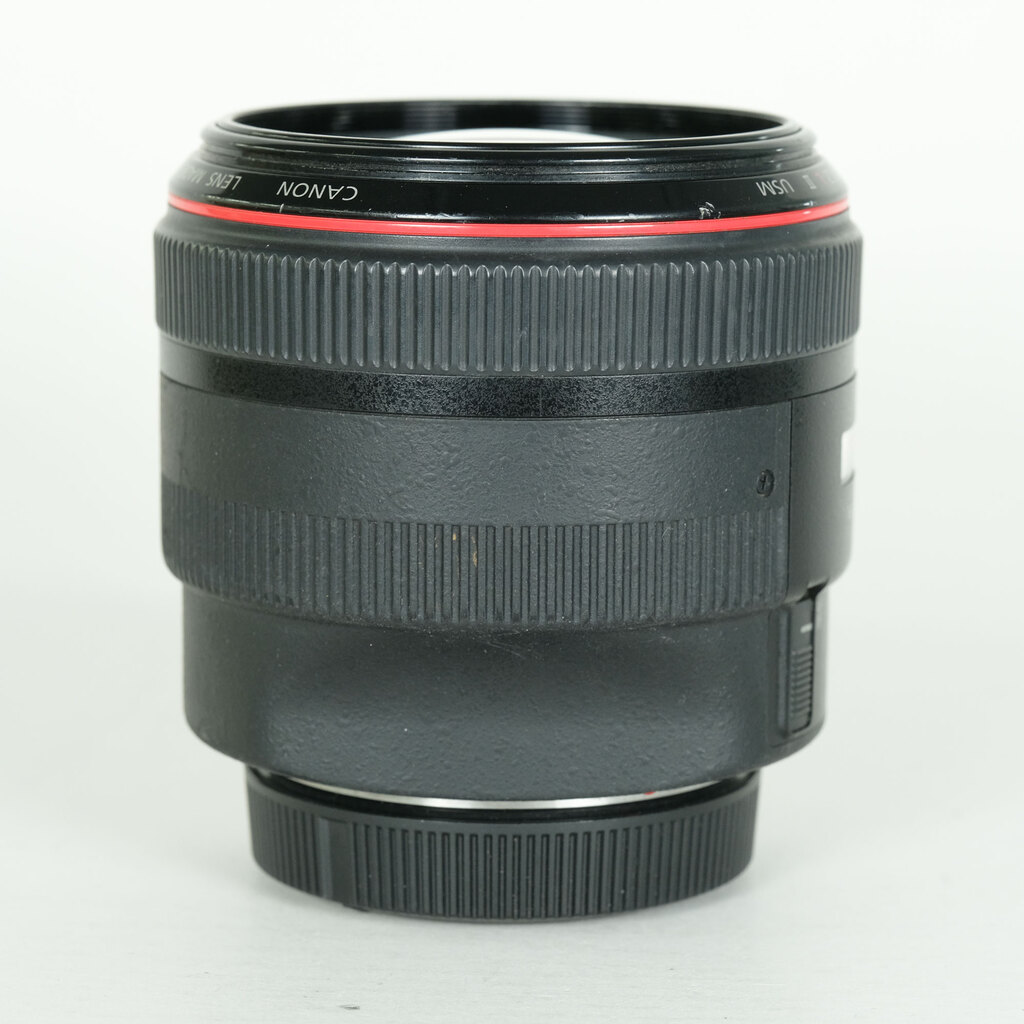 Canon EF85mm F1.2L II USMの出品 | ONE SCENE（ワンシーン）