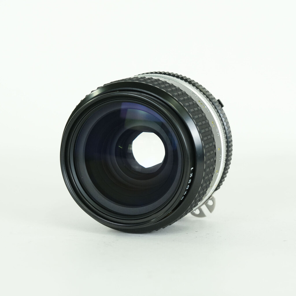 Nikon AI Nikkor 35mm F2S Nikon AI Nikkor 35mm F2S
