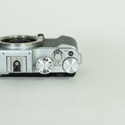 FUJIFILM X-M1 ボディ シルバー