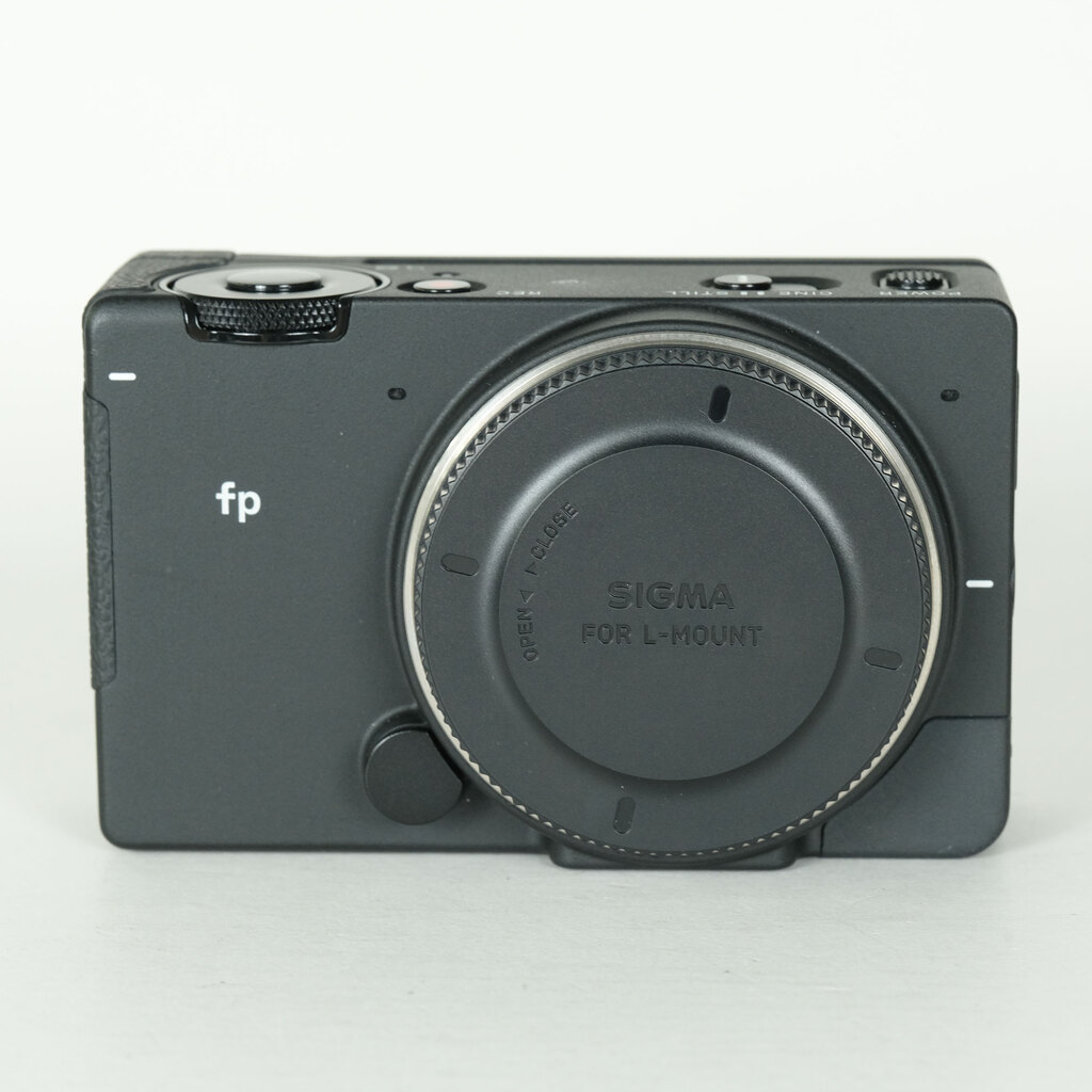 SIGMA fp [�{�f�B]