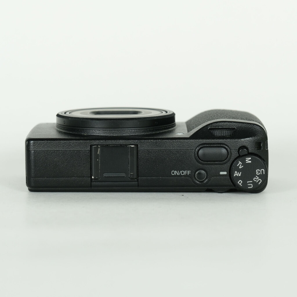 RICOH GR IIIの出品 | ONE SCENE（ワンシーン）