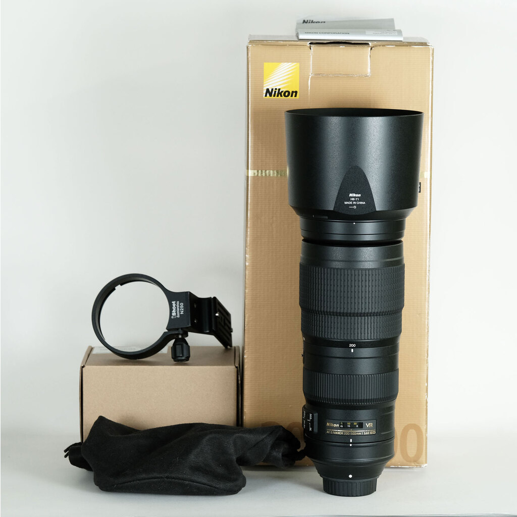 Nikon AF-S NIKKOR 200-500mm f/5.6E ED VR Nikon AF-S NIKKOR 200-500mm f/5.6E ED VR