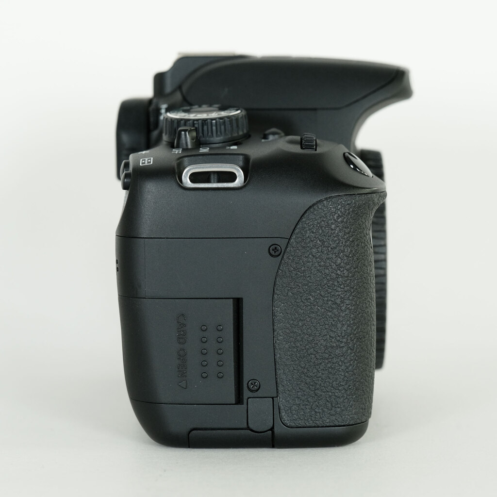 Canon EOS Kiss X6i　ボディ