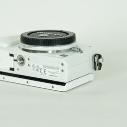 OLYMPUS PEN Lite E-PL6 ボディ ホワイト OLYMPUS PEN Lite E-PL6 ボディ ホワイト