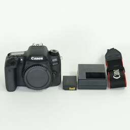 Canon EOS 9000D