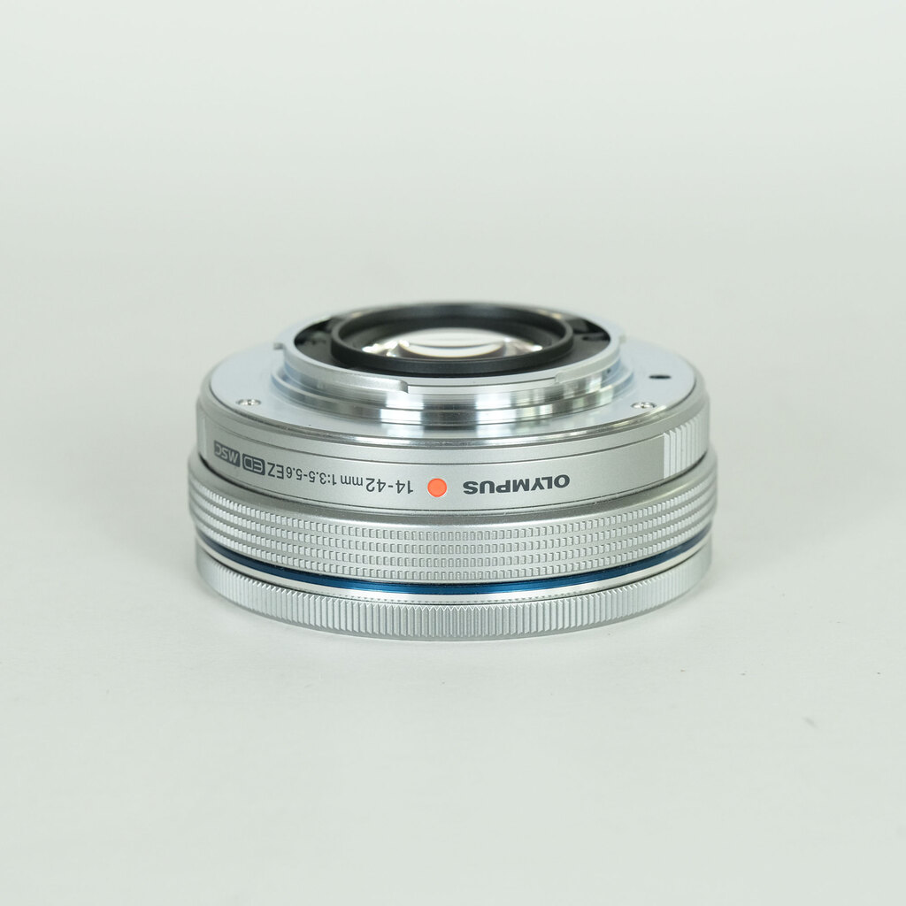 OLYMPUS M.ZUIKO DIGITAL ED 14-42mm F3.5-5.6 EZ シルバー