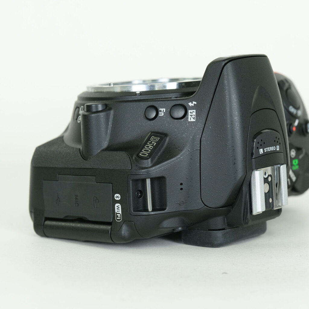 Nikon D5600
