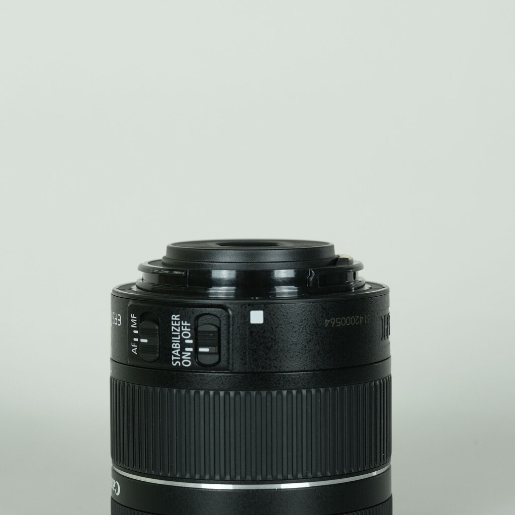 Canon EF-S18-55mm F4-5.6 IS STM