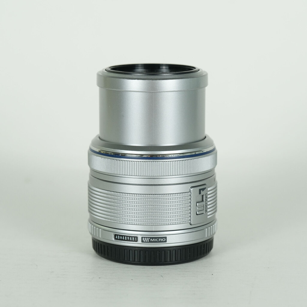 OLYMPUS M.ZUIKO DIGITAL 14-42mm F3.5-5.6IIR シルバーの出品 | ONE