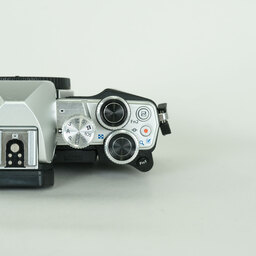 OLYMPUS OM-D E-M10 Mark II