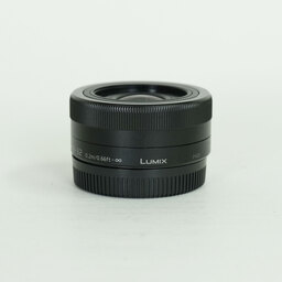 Panasonic LUMIX G VARIO 12-32mm / F3.5-5.6 ASPH. / MEGA O.I.S.