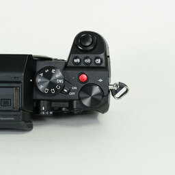 Panasonic LUMIX DC-S5 Panasonic LUMIX DC-S5