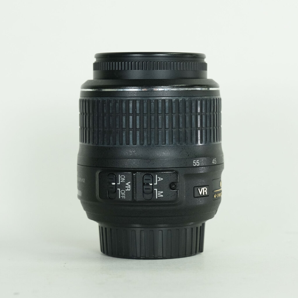 Nikon AF-S DX NIKKOR 18-55mm F3.5-5.6 G VR