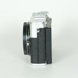 OLYMPUS PEN E-P7