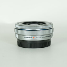OLYMPUS M.ZUIKO DIGITAL ED 14-42mm F3.5-5.6 EZ シルバー