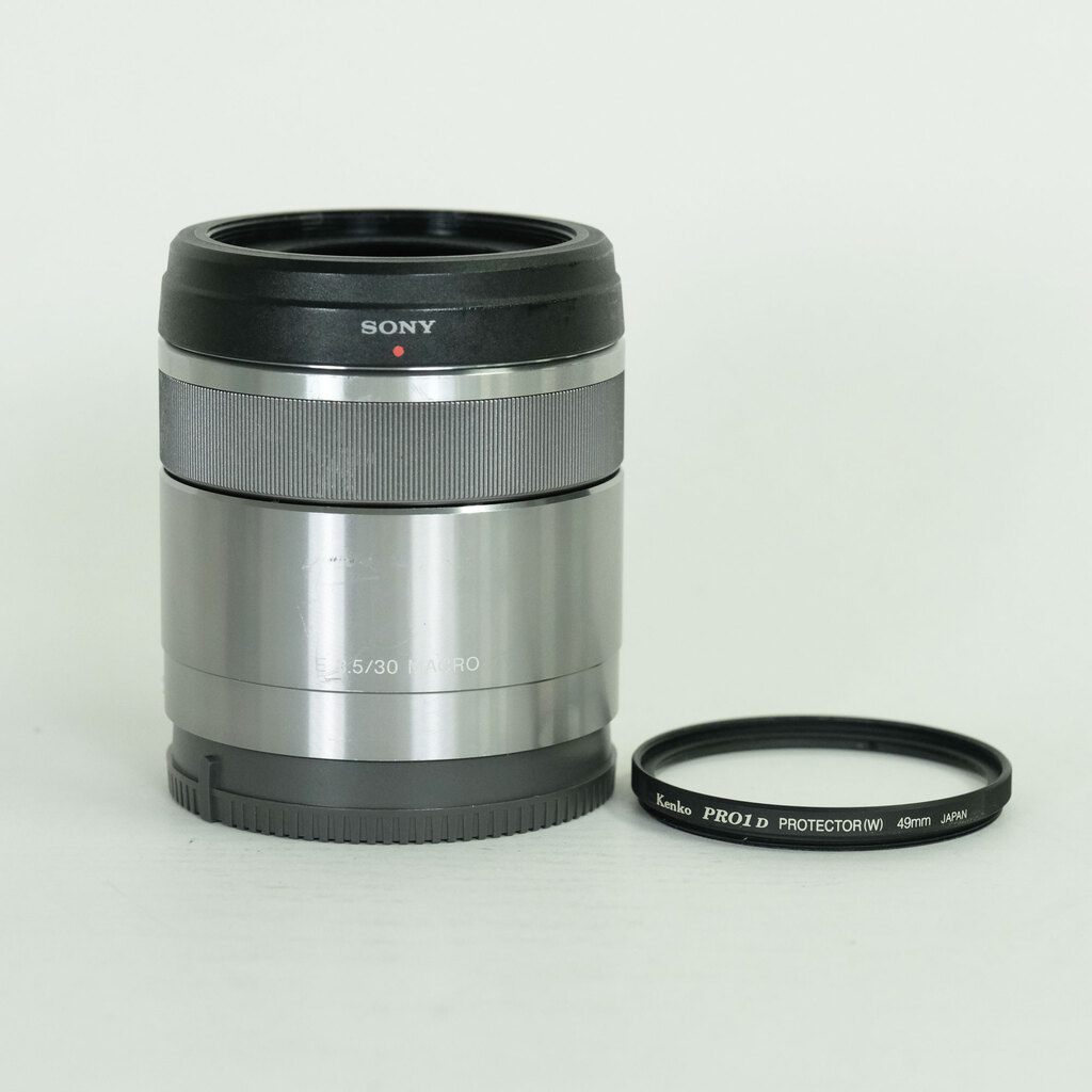 SONY E 30mm F3.5 Macro SEL30M35