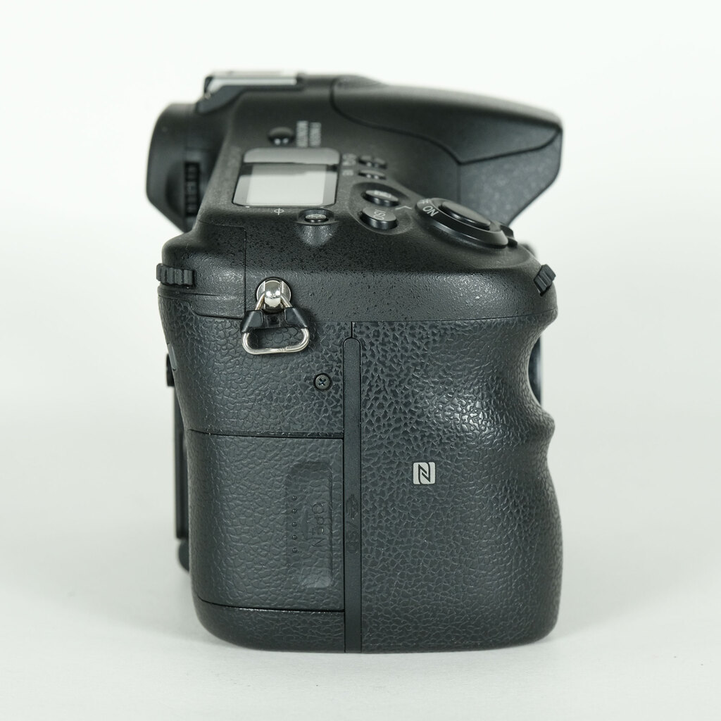 SONY α77IIボディ ILCA-77M2