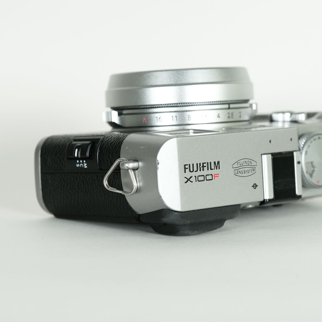 FUJIFILM X100F シルバー FUJIFILM X100F シルバー