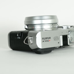 FUJIFILM X100F シルバー FUJIFILM X100F シルバー