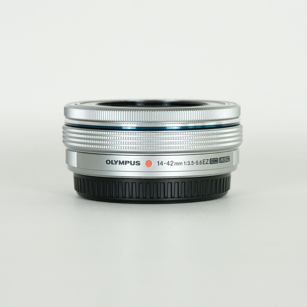 OLYMPUS M.ZUIKO DIGITAL ED 14-42mm F3.5-5.6 EZ シルバー
