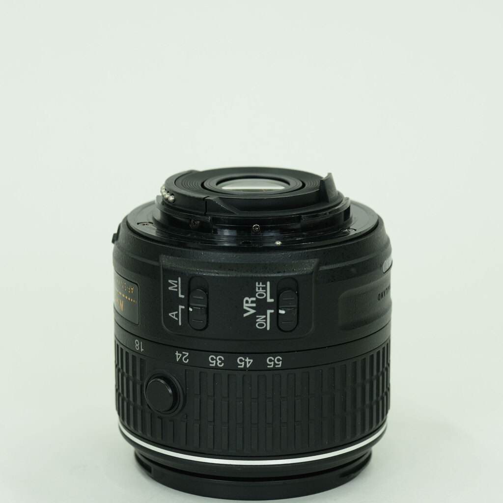Nikon AF-S DX NIKKOR 18-55mm f3.5-5.6G VR II