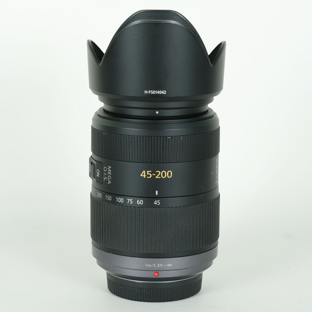 Panasonic LUMIX G VARIO 45-200mm F4.0-F5.6 MEGA O.I.S. H-FS045200 Panasonic LUMIX G VARIO 45-200mm F4.0-F5.6 MEGA O.I.S. H-FS045200