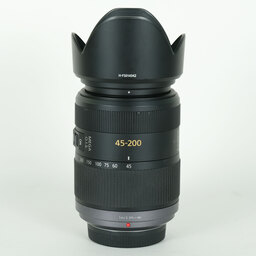 Panasonic LUMIX G VARIO 45-200mm F4.0-F5.6 MEGA O.I.S. H-FS045200 Panasonic LUMIX G VARIO 45-200mm F4.0-F5.6 MEGA O.I.S. H-FS045200