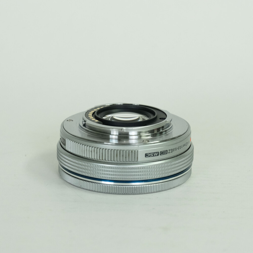 OLYMPUS M.ZUIKO DIGITAL ED 14-42mm F3.5-5.6 EZ シルバー