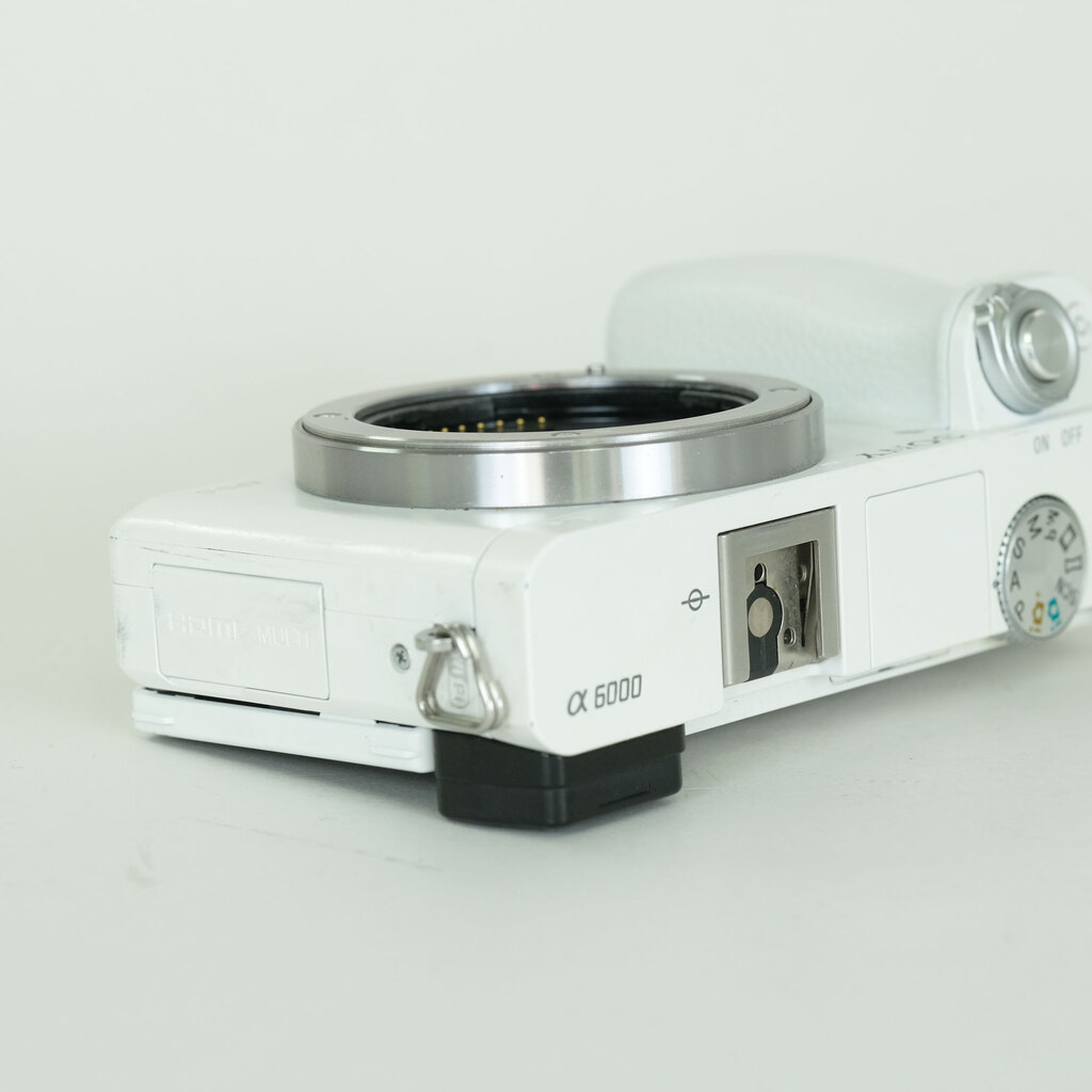 SONY α6000（ILCE-6000）