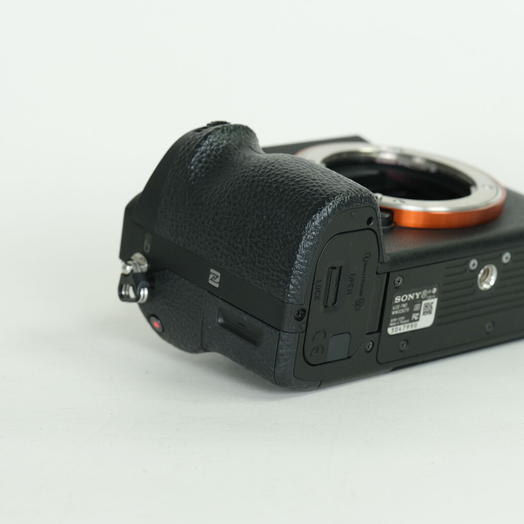 SONY α7 II（ILCE-7M2）