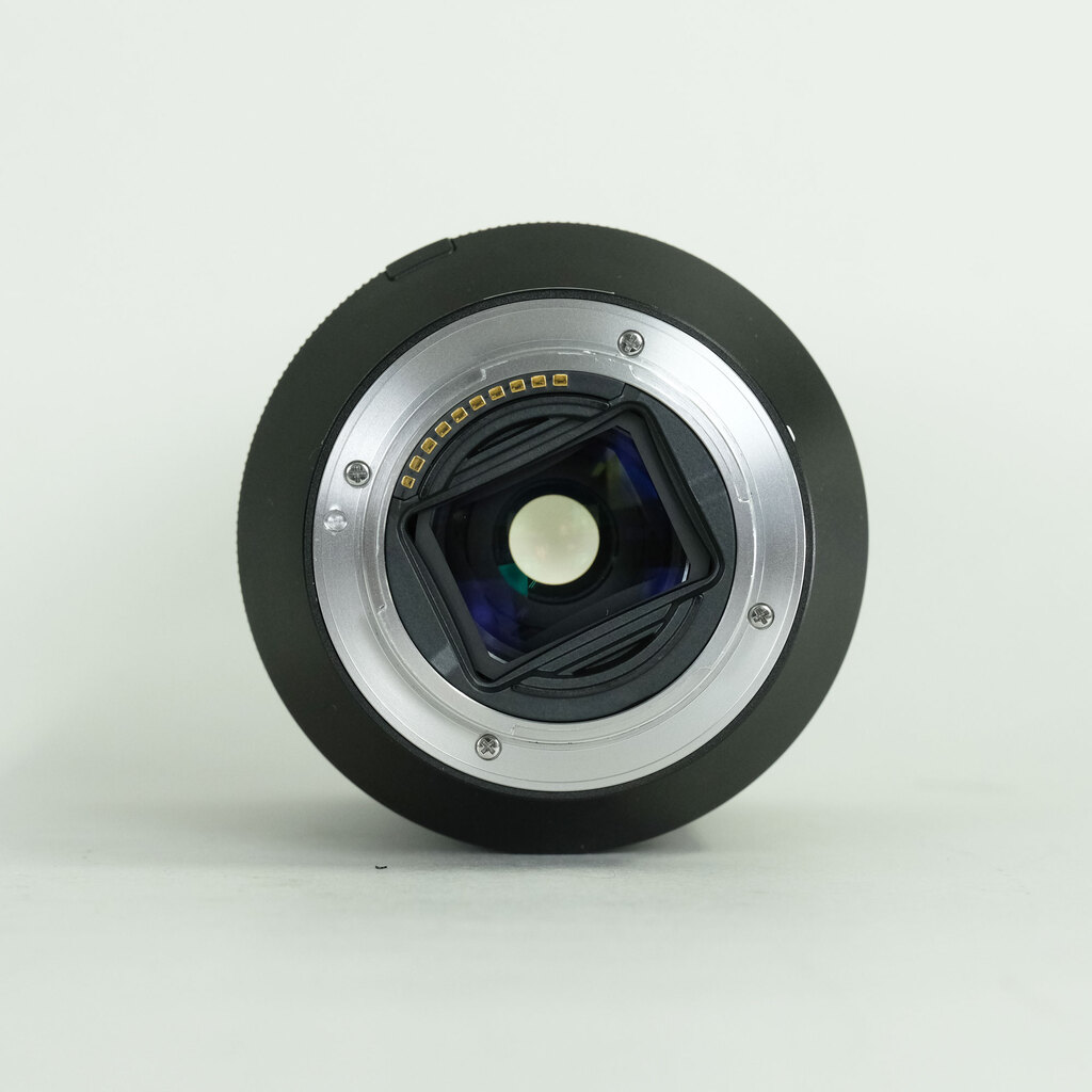 SONY FE 24-240mm F3.5-6.3 OSS SEL24240