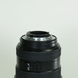 Nikon AF-S DX Zoom-Nikkor 17-55mm f/2.8G IF-ED Nikon AF-S DX Zoom-Nikkor 17-55mm f/2.8G IF-ED