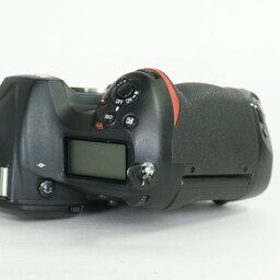 Nikon D5