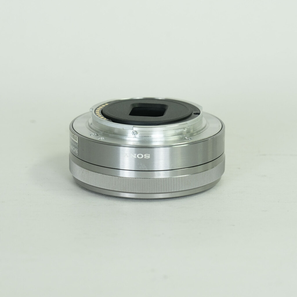 SONY E 16mm F2.8 SEL16F28