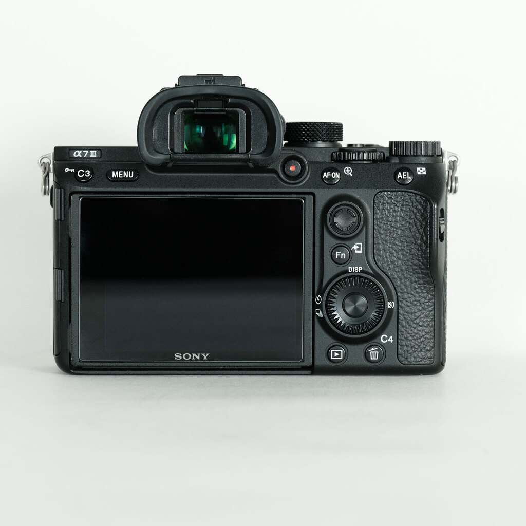 SONY α7 III(ILCE-7M3) SONY α7 III(ILCE-7M3)