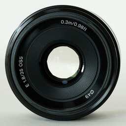 SONY E 35mm F1.8 OSS SEL35F18 SONY E 35mm F1.8 OSS SEL35F18