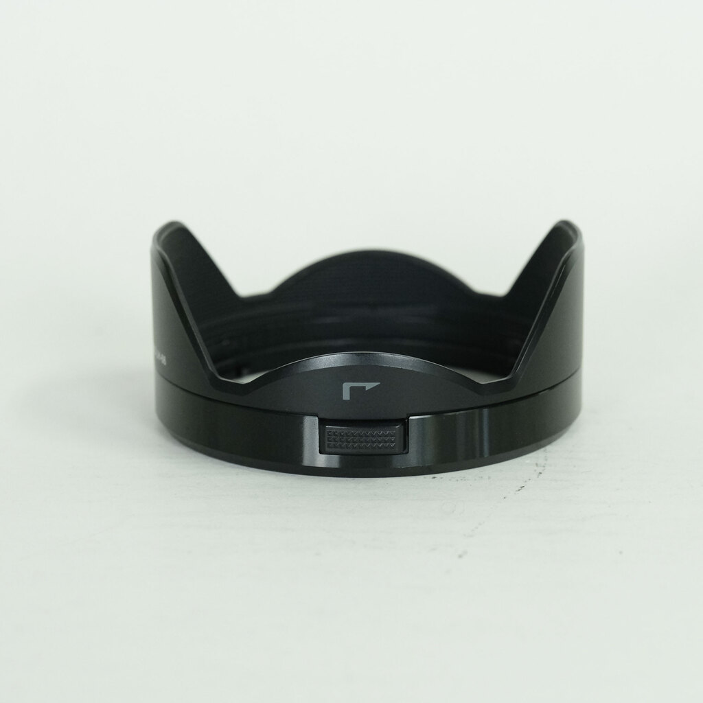 OLYMPUS M.ZUIKO DIGITAL ED 12-40mm F2.8 PRO OLYMPUS M.ZUIKO DIGITAL ED 12-40mm F2.8 PRO