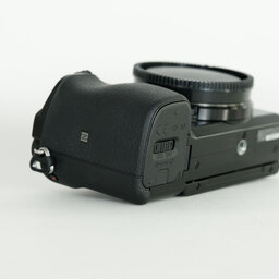 SONY α6100（ILCE-6100）