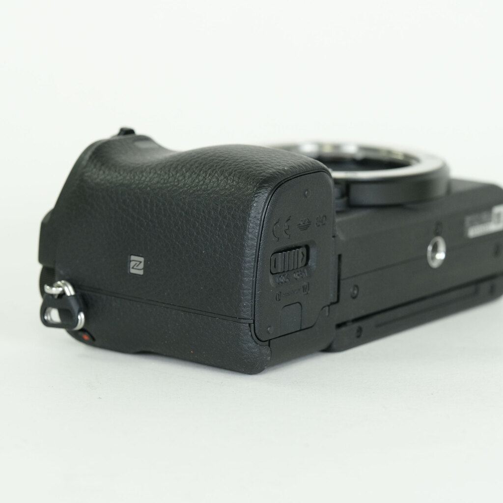 SONY α6400(ILCE-6400) SONY α6400(ILCE-6400)