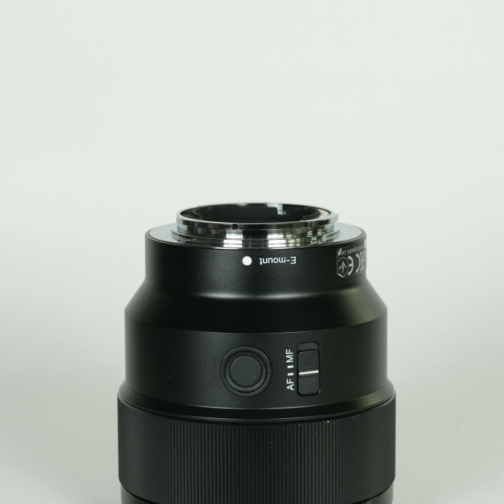 SONY FE 85mm F1.8 SEL85F18