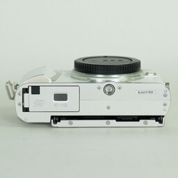 OLYMPUS PEN E-PL10